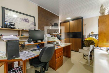 Apartamento para alugar com 205m², 4 quartos e 2 vagas Apartamento para alugar com 205m², 4 quartos e 2 vagasSuíte 2