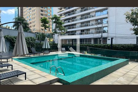 Apartamento à venda com 84m², 3 quartos e 2 vagasÁrea comum - Piscina