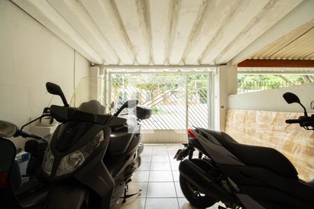 Casa à venda com 240m², 2 quartos e 1 vagaGaragem