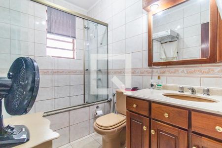 Casa à venda com 200m², 5 quartos e 5 vagasBanheiro 4