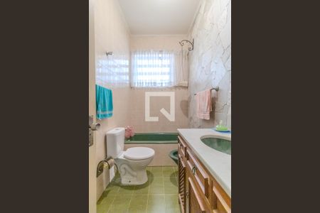 Casa à venda com 200m², 5 quartos e 5 vagasBanheiro 1