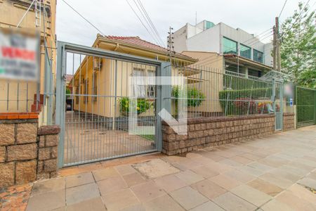 Casa à venda com 200m², 5 quartos e 5 vagasFachada
