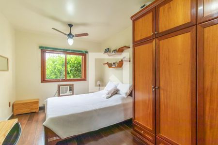 Casa à venda com 200m², 5 quartos e 5 vagasQuarto 4