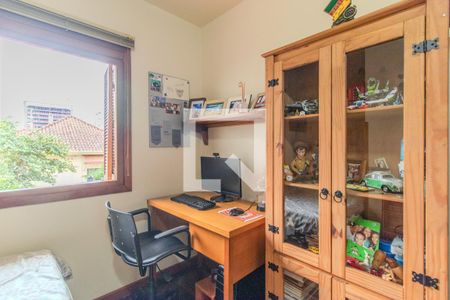 Casa à venda com 200m², 5 quartos e 5 vagasQuarto 3