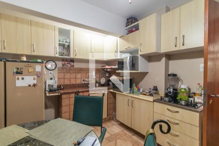 Casa à venda com 200m², 5 quartos e 5 vagasCozinha 2