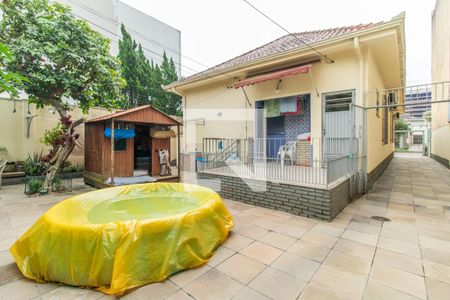 Casa à venda com 200m², 5 quartos e 5 vagasQuintal