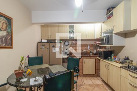 Casa à venda com 200m², 5 quartos e 5 vagasCozinha 2