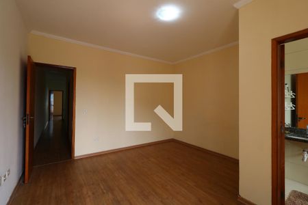 Casa à venda com 193m², 3 quartos e 4 vagasSuíte Master