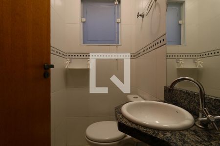 Casa à venda com 193m², 3 quartos e 4 vagasLavabo