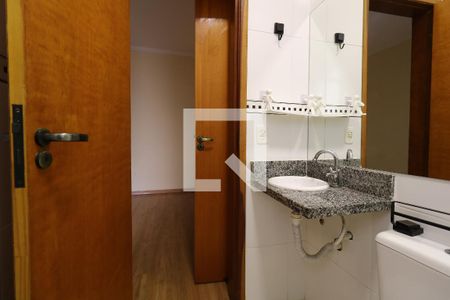 Casa à venda com 193m², 3 quartos e 4 vagasBanheiro da Suíte 2