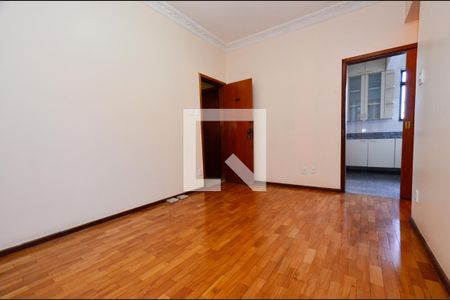 Sala de apartamento para alugar com 3 quartos, 84m² em Floresta, Belo Horizonte