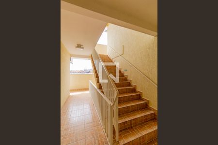 Apartamento para alugar com 27m², 1 quarto e sem vaga Apartamento para alugar com 27m², 1 quarto e sem vagaÁrea Comum - Escada