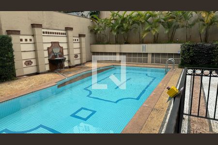 Studio à venda com 33m², 1 quarto e 1 vaga Studio à venda com 33m², 1 quarto e 1 vagaPiscina