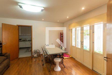 Sala de casa à venda com 4 quartos, 259m² em Jardim Nossa Senhora Aparecida, São Paulo