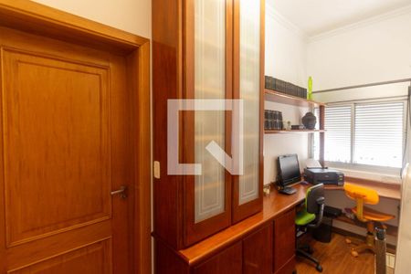 Casa à venda com 259m², 4 quartos e 3 vagasCorredor