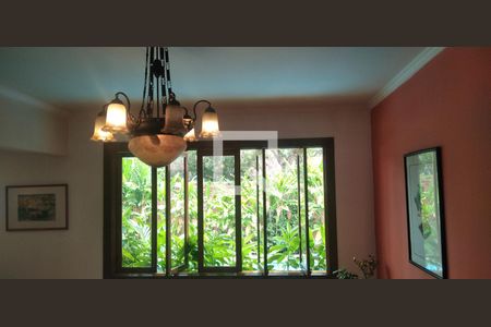 Casa para alugar com 740m², 3 quartos e 3 vagasSala