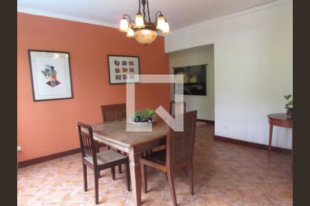 Casa para alugar com 740m², 3 quartos e 3 vagasSala