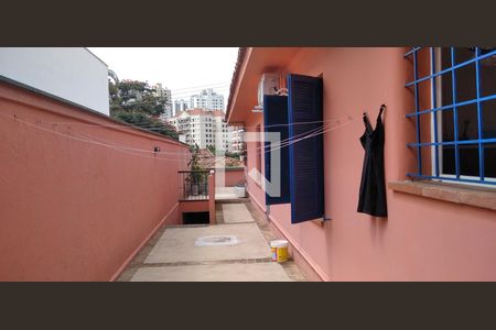 Casa para alugar com 740m², 3 quartos e 3 vagasCorredor