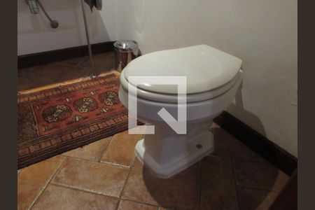 Casa para alugar com 740m², 3 quartos e 3 vagasBanheiro Social