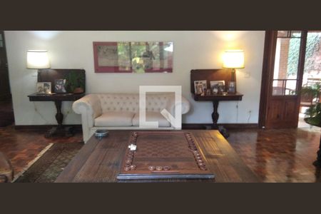 Casa para alugar com 740m², 3 quartos e 3 vagasSala