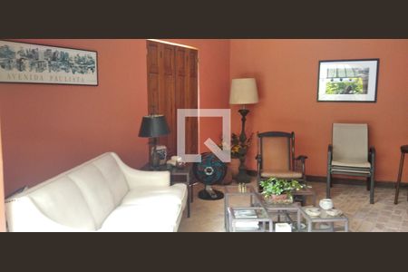 Casa para alugar com 740m², 3 quartos e 3 vagasLounge