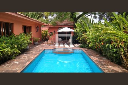 Casa para alugar com 740m², 3 quartos e 3 vagasÁrea comum - Piscina