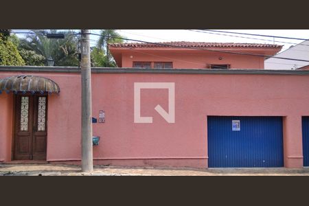 Casa para alugar com 740m², 3 quartos e 3 vagasFachada