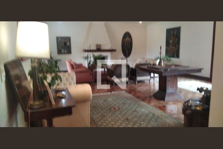 Casa para alugar com 740m², 3 quartos e 3 vagasSala