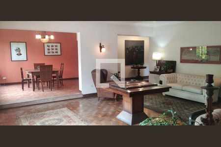 Casa para alugar com 740m², 3 quartos e 3 vagasSala