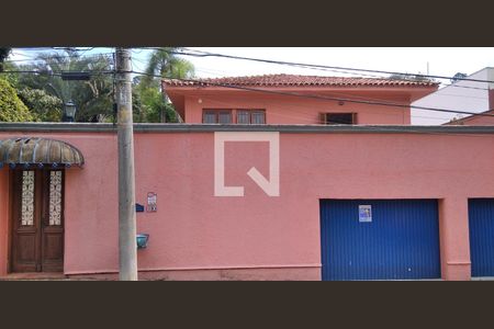 Casa para alugar com 740m², 3 quartos e 3 vagasFachada