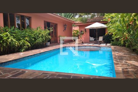 Casa para alugar com 740m², 3 quartos e 3 vagasÁrea comum - Piscina