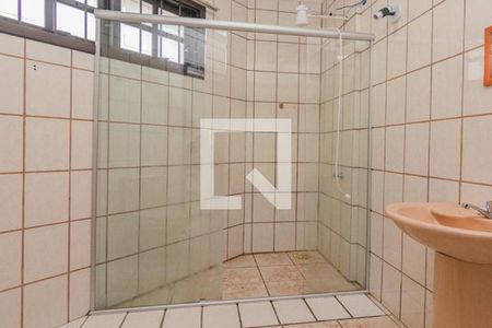 Suíte 1 - Banheiro  de casa para alugar com 3 quartos, 179m² em Feitoria, São Leopoldo