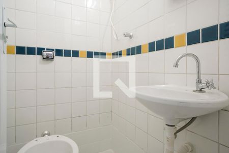 Banheiro de kitnet/studio para alugar com 1 quarto, 20m² em Centro, São Caetano do Sul