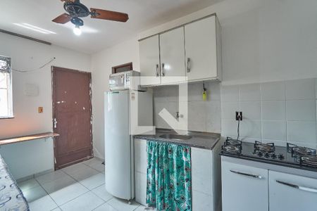 Quarto/ Cozinha  de kitnet/studio para alugar com 1 quarto, 25m² em Vila Isabel, Rio de Janeiro