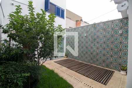 Casa à venda com 165m², 4 quartos e 1 vagaQuintal