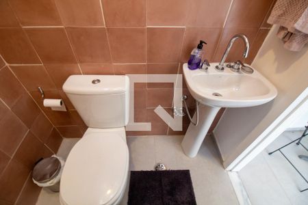 Casa à venda com 165m², 4 quartos e 1 vagaBanheiro 2