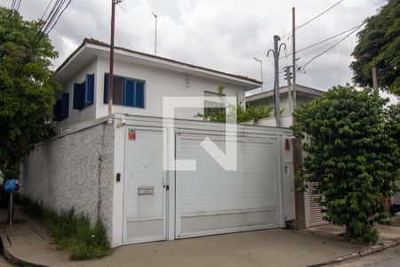 Casa à venda com 165m², 4 quartos e 1 vagaFachada