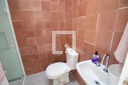 Casa à venda com 165m², 4 quartos e 1 vagaBanheiro 2