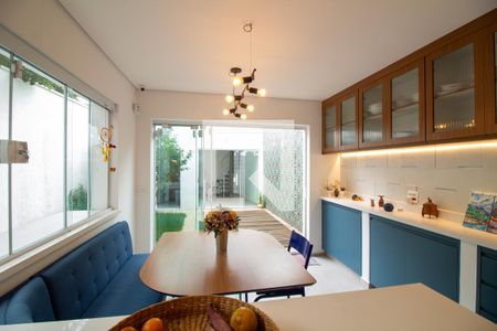 Casa à venda com 165m², 4 quartos e 1 vagaCopa