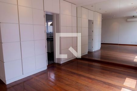 Sala de Estar de casa de condomínio à venda com 4 quartos, 250m² em Fazenda Morumbi, São Paulo