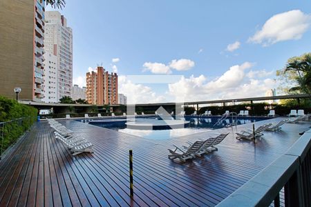 Apartamento à venda com 116m², 3 quartos e 2 vagas Apartamento à venda com 116m², 3 quartos e 2 vagasÁrea comum - Piscina