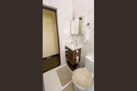 Casa à venda com 125m², 3 quartos e 2 vagasBanheiro