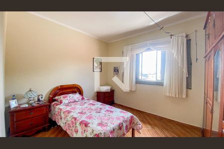 Quarto 1 de casa à venda com 3 quartos, 125m² em Parque Gerassi, Santo André