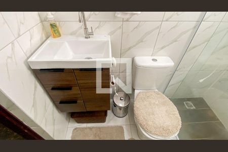 Casa à venda com 125m², 3 quartos e 2 vagasBanheiro