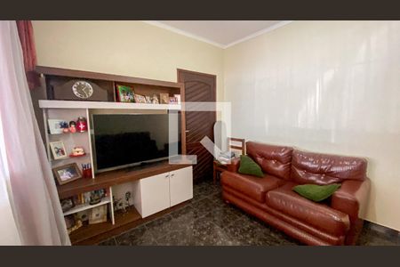Sala  de casa à venda com 3 quartos, 125m² em Parque Gerassi, Santo André