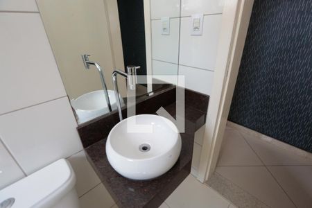 Banheiro de apartamento à venda com 3 quartos, 138m² em Santa Cruz Industrial, Contagem