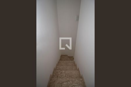 Escada de casa para alugar com 2 quartos, 390m² em Vila Pirituba, São Paulo