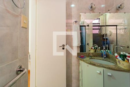 Casa à venda com 360m², 5 quartos e 3 vagasBanheiro da Suíte