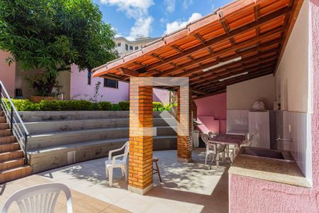Casa à venda com 360m², 5 quartos e 3 vagasQuintal