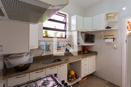 Casa à venda com 360m², 5 quartos e 3 vagasCozinha